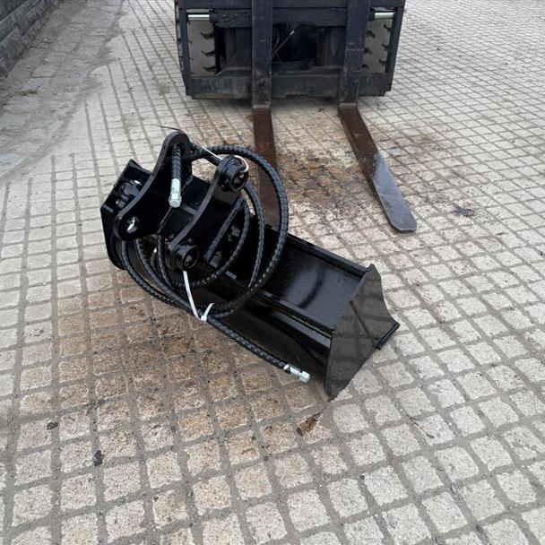 New/Unused 2024 Miva 36" Hydraulic Tilting Bucket