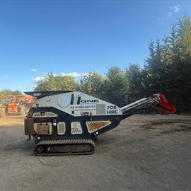 Red Rhino 5000 Diesel Tracked Remote Controlled Controlled Concrete Crusher
