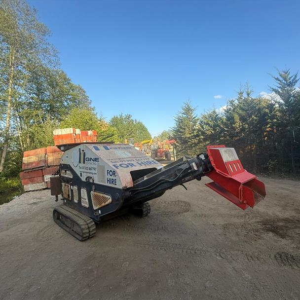 Red Rhino 5000 Diesel Tracked Remote Controlled Controlled Concrete Crusher