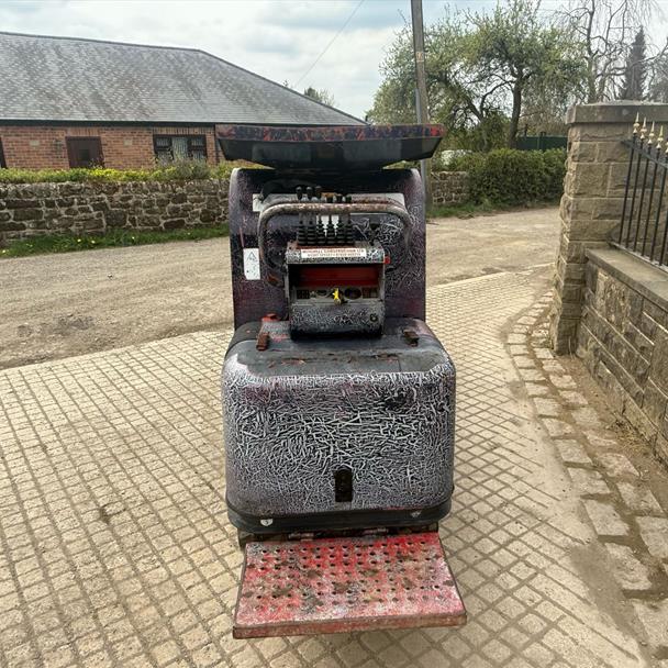 Red Rhino 4000 Diesel Compact Mini Tracked Crusher