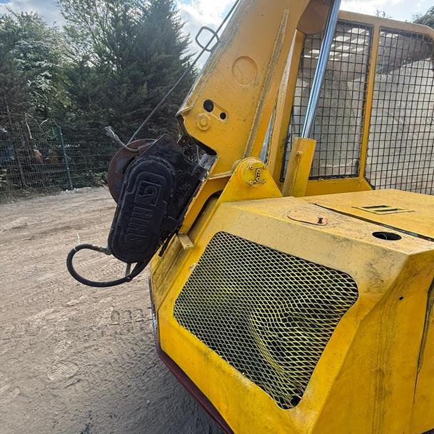 SMC CX220 2.5 Ton Lift Rubber Tracked Crane With Blade