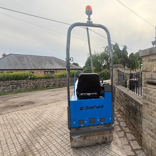 Terex TV800 800MM Diesel Twin Drum Vibrating Roller