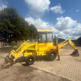 Thwaites Alldig Wheeled Front Loader Backhoe