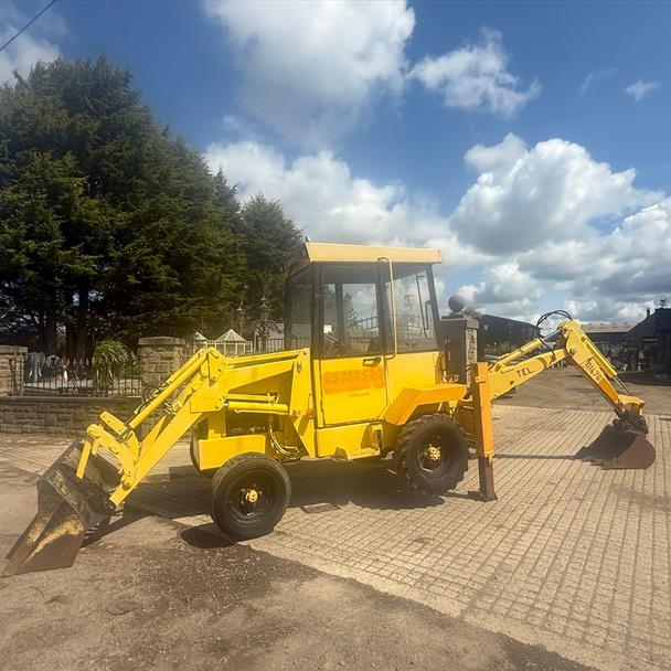 Thwaites Alldig Wheeled Front Loader Backhoe