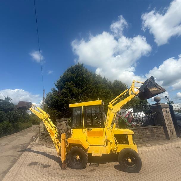 Thwaites Alldig Wheeled Front Loader Backhoe