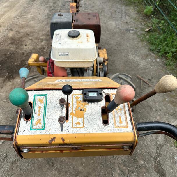 Vermeer V1350 Walk Behind F/R Trencher