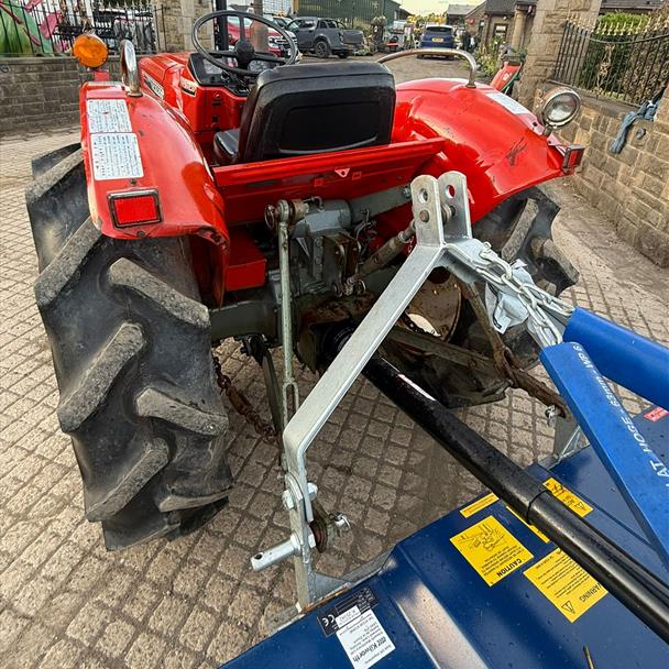 Yanmar YM2820D 28HP 4WD Compact Tractor With 2023 Kilworth Grass Topper