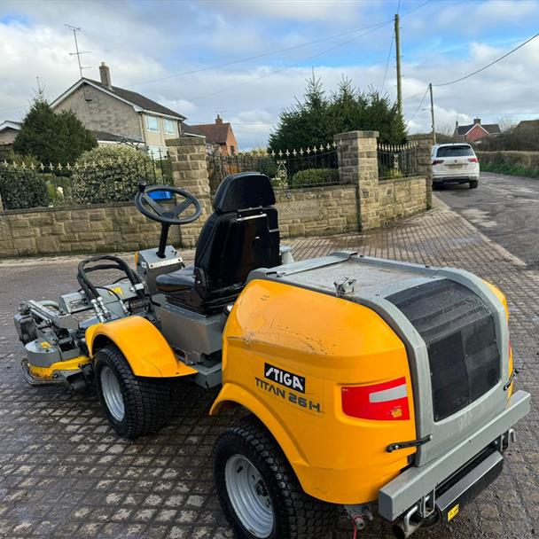 2008 Stiga Titan 26H 4WD Diesel Outfront Ride On Mower