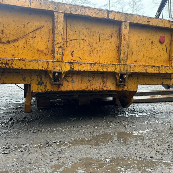 Moorka MST-300VD 3 Ton Straight Tip Dumper Skip