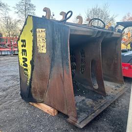 2013 Remu EE4220HB Hydraulic Screening Bucket