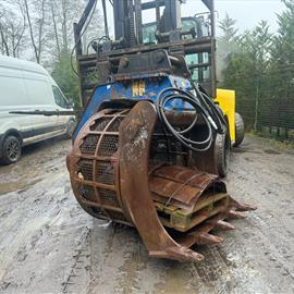 Trevi-Benne 54" Hydraulic Screening Bucket With Teeth