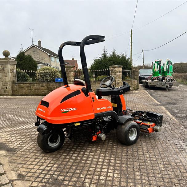 2017 Jacobsen Eclipse 322 3WD Hybrid 3 Gang Cylinder Mower With Grass Boxes