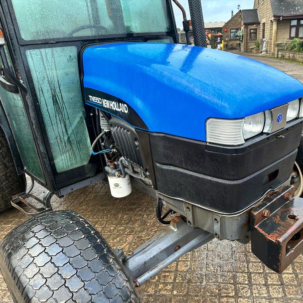 New Holland TN55D 55HP 4WD Compact Tractor