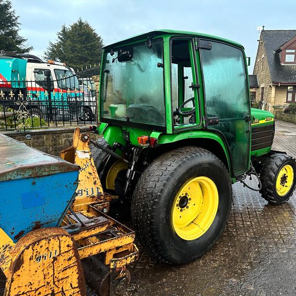 John Deere 4300 32HP 4WD Compact Tractor