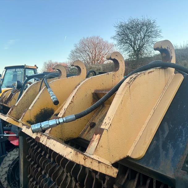 2013 Remu EE4220HB Hydraulic Screening Bucket