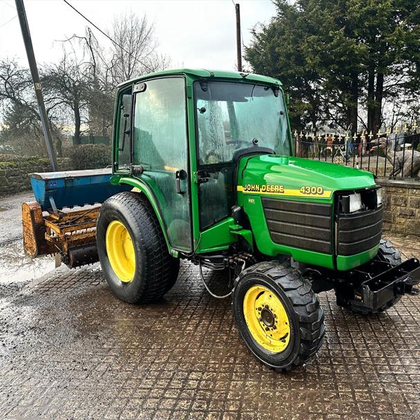 John Deere 4300 32HP 4WD Compact Tractor