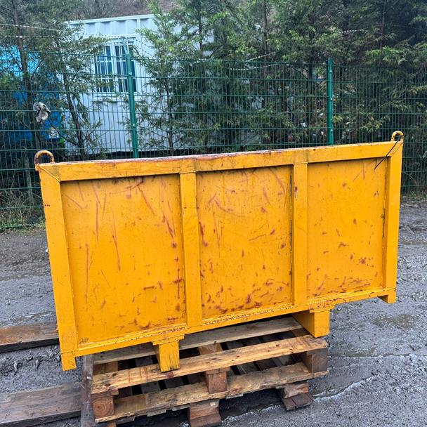 Moorka MST-300VD 3 Ton Straight Tip Dumper Skip