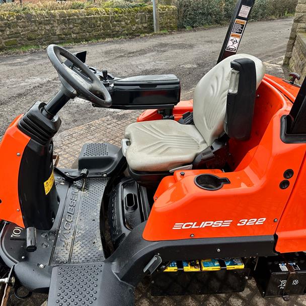 2017 Jacobsen Eclipse 322 3WD Hybrid 3 Gang Cylinder Mower With Grass Boxes