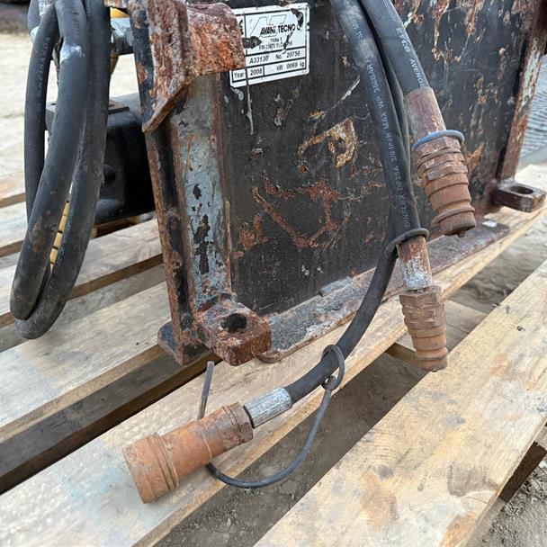 Avant Hydraulic Winch