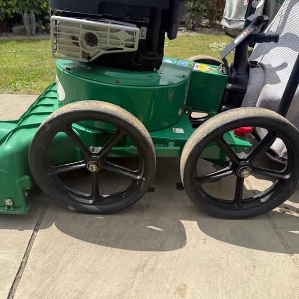 Billy Goat K-Series KV600 Vaccum Lawn Garden Collector