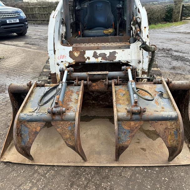 Bobcat T190 Turbo Tracked Skidsteer Loader With Muck Grab
