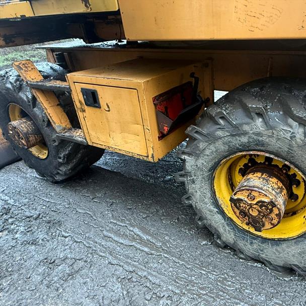 Case Poclain 688B Wheeled Excavator Rubber Duck With Blade