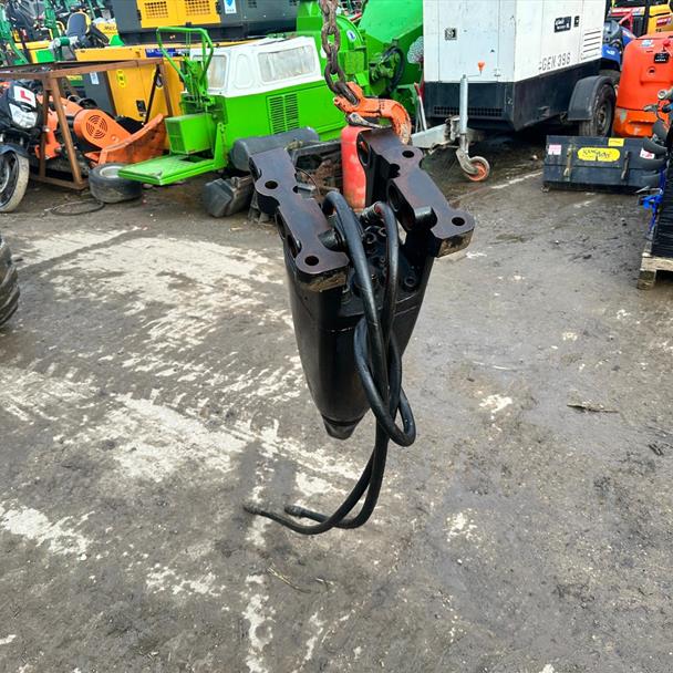 Cat/Rammer 211 Hydraulic Rock Breaker