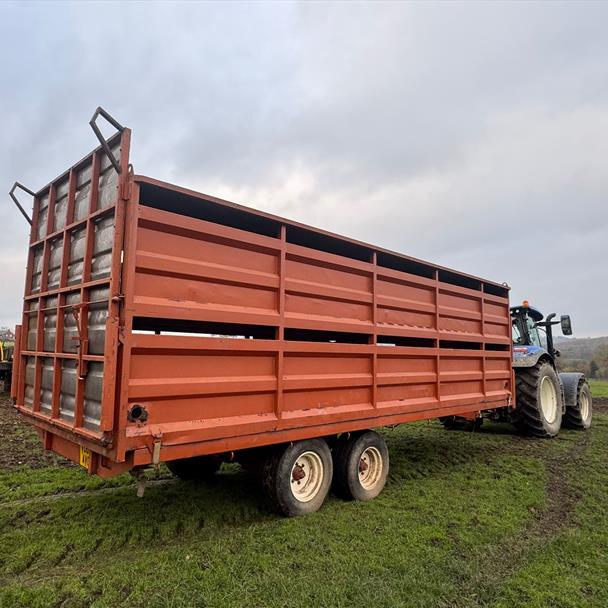 Marshall 22FT Tandem Axle Flatbed Bale/Cattle Trailer