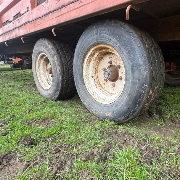 Marshall 22FT Tandem Axle Flatbed Bale/Cattle Trailer