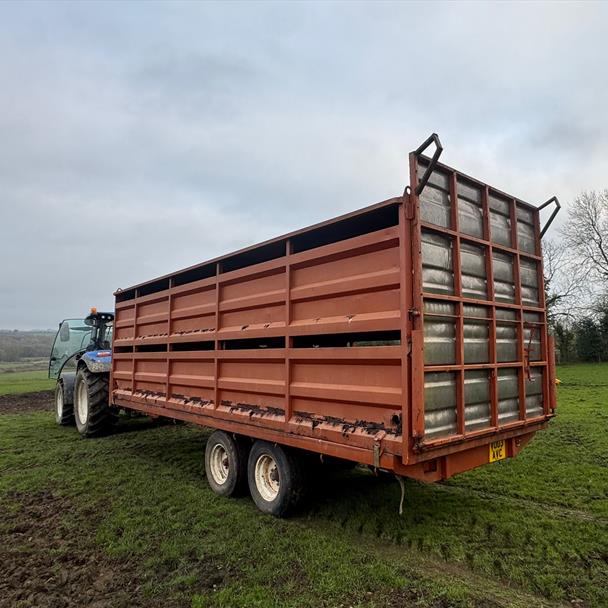 Marshall 22FT Tandem Axle Flatbed Bale/Cattle Trailer