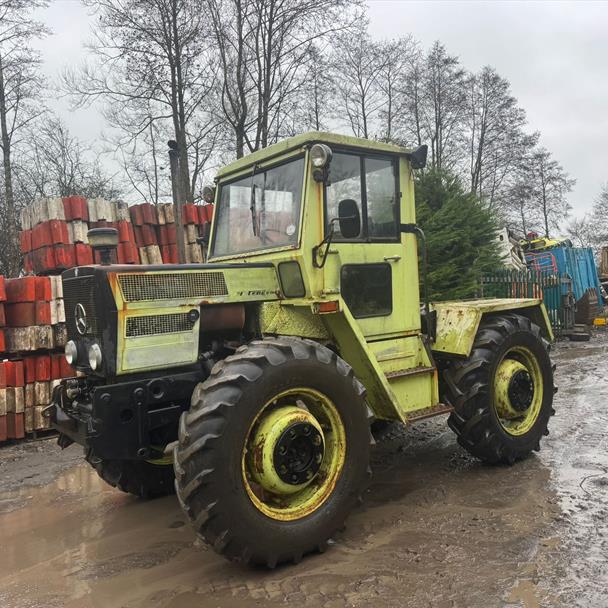 Mercedes MB-TRAC 800 4WD Tractor