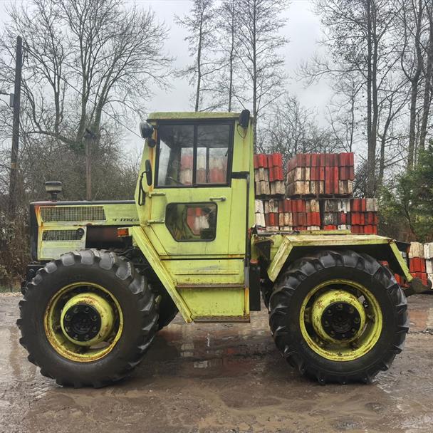 Mercedes MB-TRAC 800 4WD Tractor