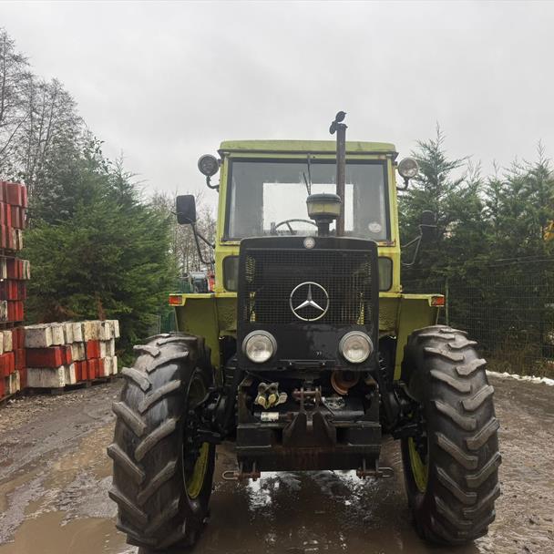 Mercedes MB-TRAC 800 4WD Tractor