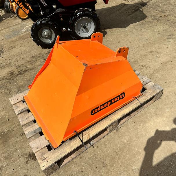 Muck-Truck Powerdrive 4WD Dumper Bundle With Trafalgar Paddock Vacuum Sucker And 1/4 Ton Dumper Skip