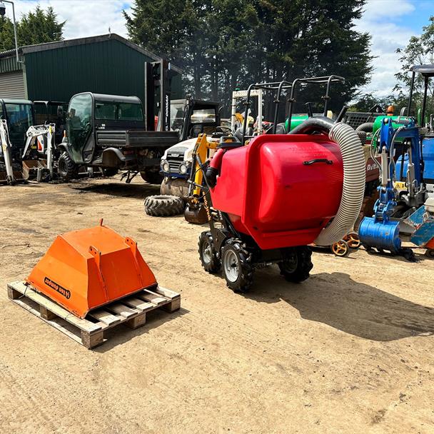 Muck-Truck Powerdrive 4WD Dumper Bundle With Trafalgar Paddock Vacuum Sucker And 1/4 Ton Dumper Skip