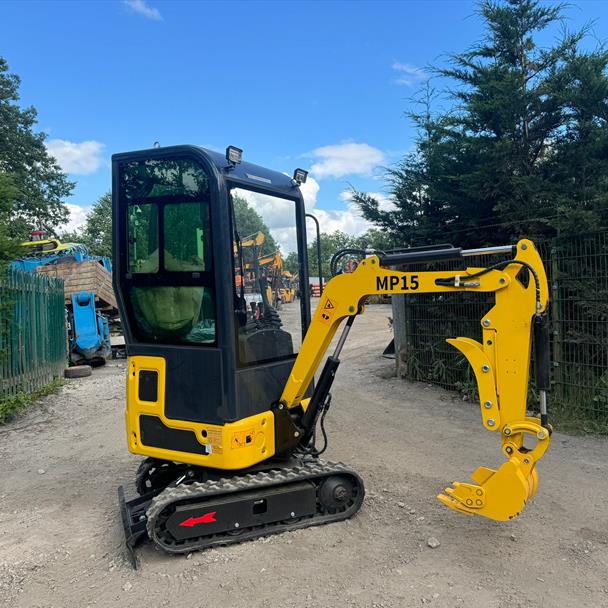 New/Unused 2024 Machpro MP15 Mini Excavator With Manual Thumb Grab