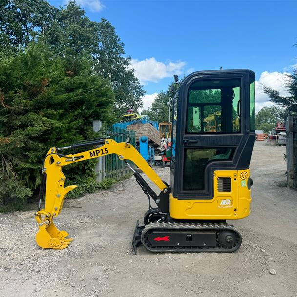 New/Unused 2024 Machpro MP15 Mini Excavator With Manual Thumb Grab