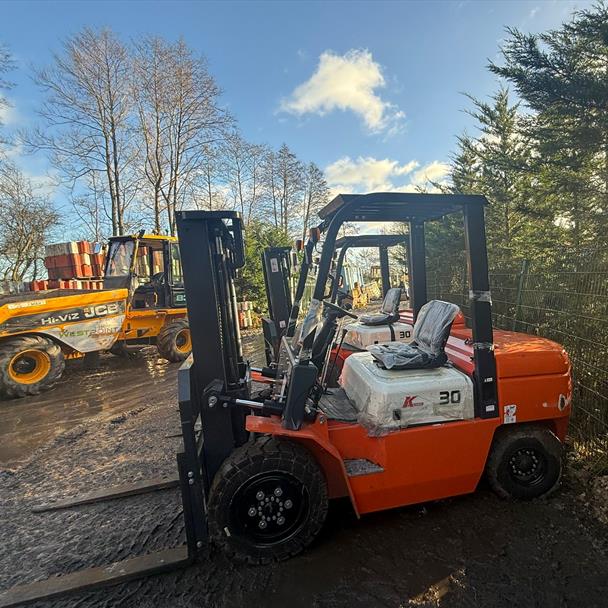 New/Unused Machpro MP-L30 3 Ton Diesel Forklift