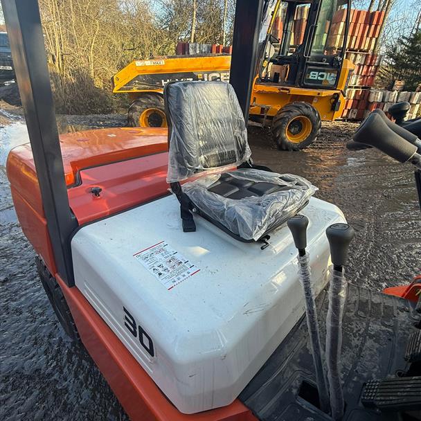New/Unused Machpro MP-L30 3 Ton Diesel Forklift