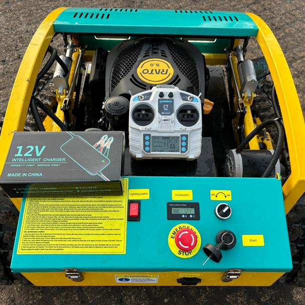 New/Unused 2024 Machpro MP-M500 Remote Controlled Tracked Bank/Slope Mower
