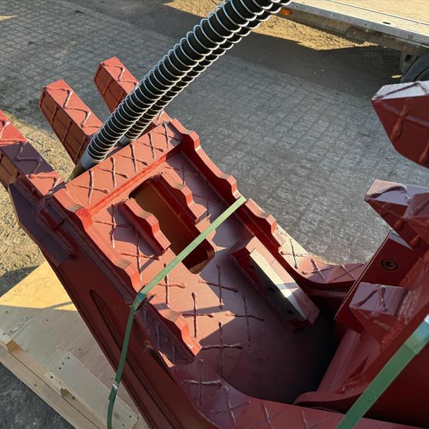 New/Unused 2025 DCE 08P Hydraulic Concrete Pulveriser