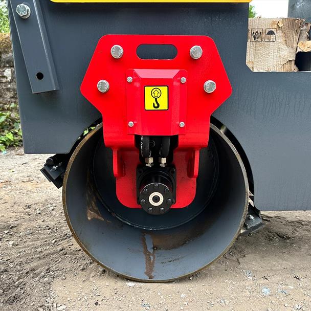 New/Unused Captok CK1000 Twin Drum Ride On Roller
