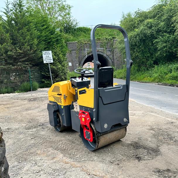 New/Unused Captok CK1000 Twin Drum Ride On Roller