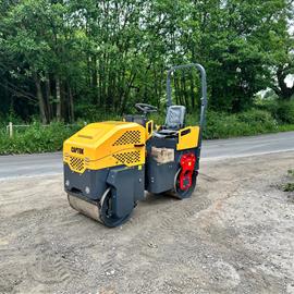 New/Unused Captok CK1000 Twin Drum Ride On Roller