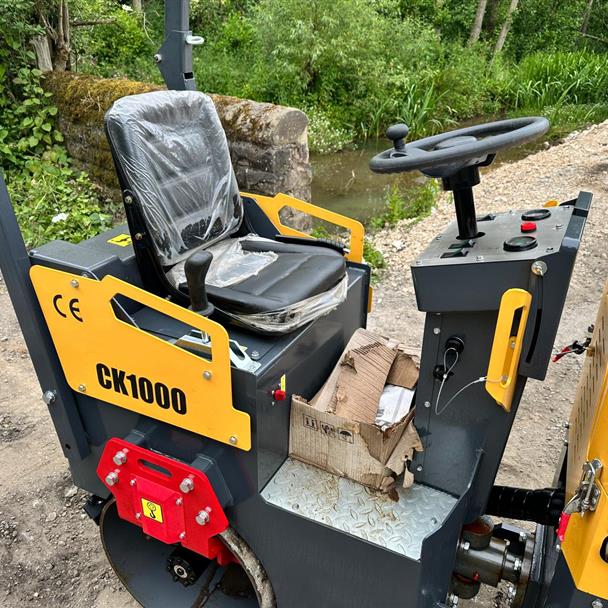 New/Unused Captok CK1000 Twin Drum Ride On Roller