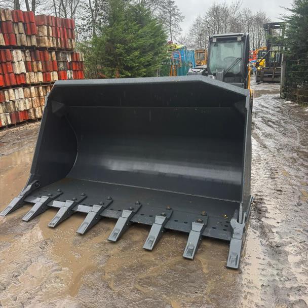 New/Unused 95" Loading Shovel Bucket