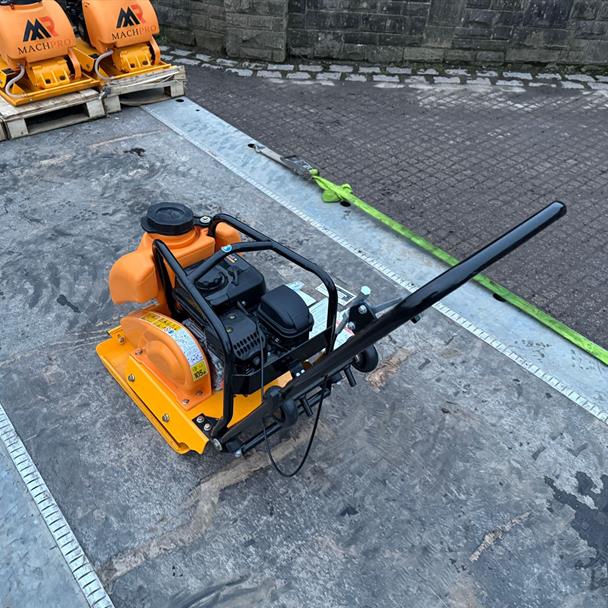 New/Unused Machpro CPT-300 Compaction Plate With Water Tank