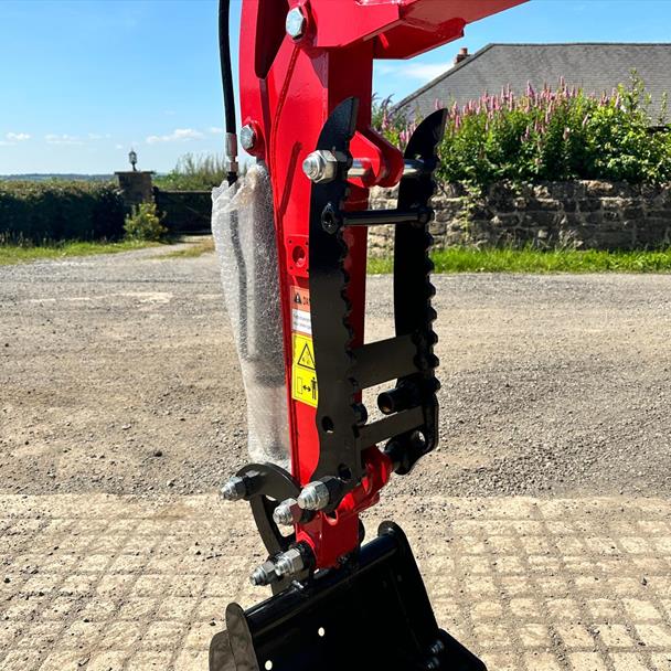 New/Unused 2024 Captor CK10C Mini Excavator With Manual Thumb Grab