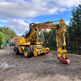 O & K MH5 Wheeled Excavator With Railway Gear, 3 Piece Boom And Hydraulic Jack Legs