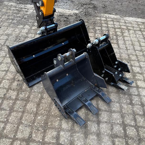 Unused Attack AT10 Mini Excavator